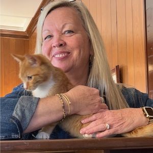 Meet your Posher, Donna